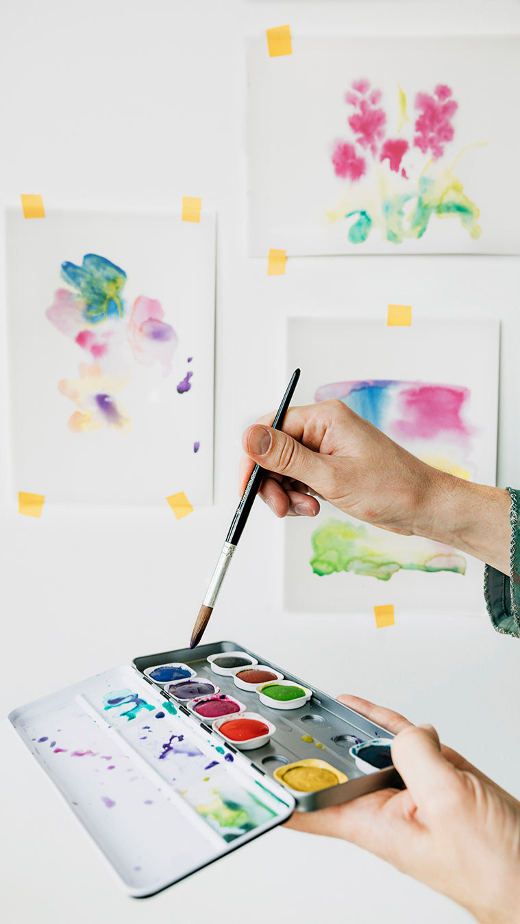 Watercolor set, opaque colors in a tin box