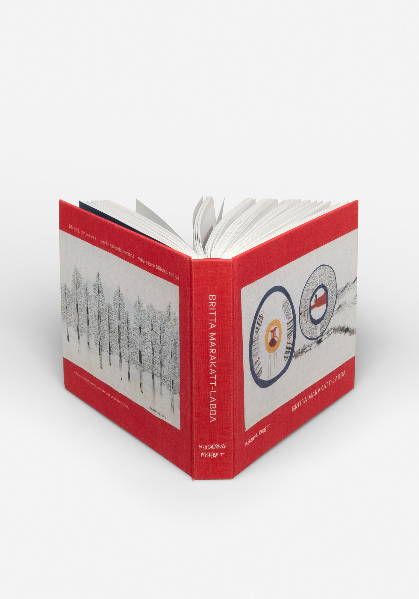 Britta Marakatt-Labba, Where every stitch breathes/Juokhe sákkaldat vuoigná