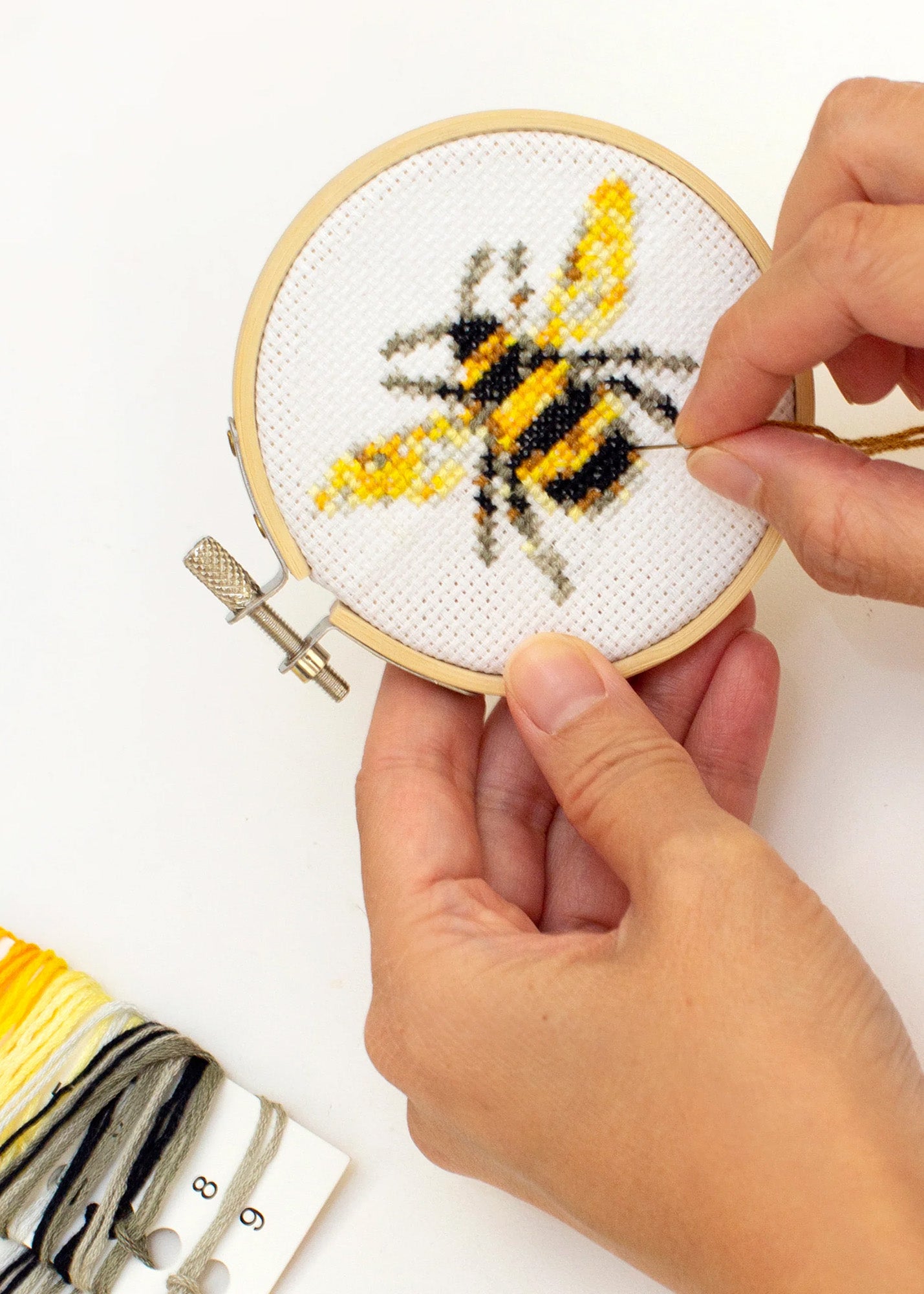 Embroidery kit, Bee