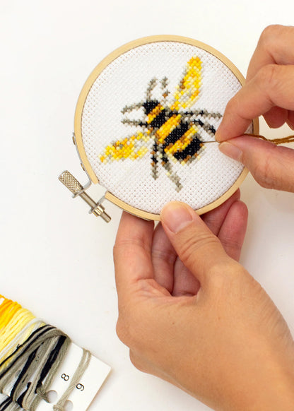 Embroidery kit, Bee