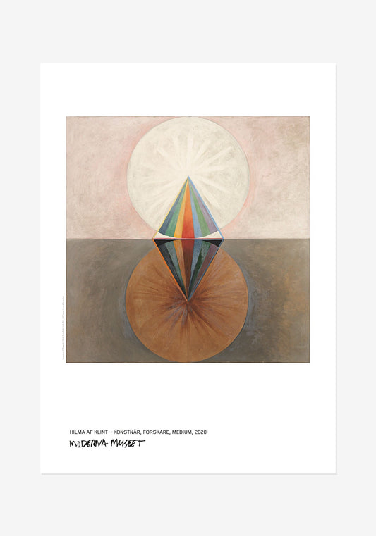 Poster av Hilma af Klints verk Svanen, Nr 12. Abstrakt och symmetriskt motiv med en färgstark prisma-liknande form mot ljus och mörk bakgrund.