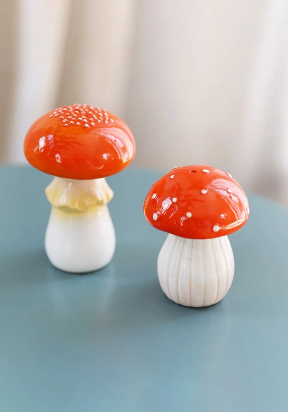 Salt and pepper, mushroom roe